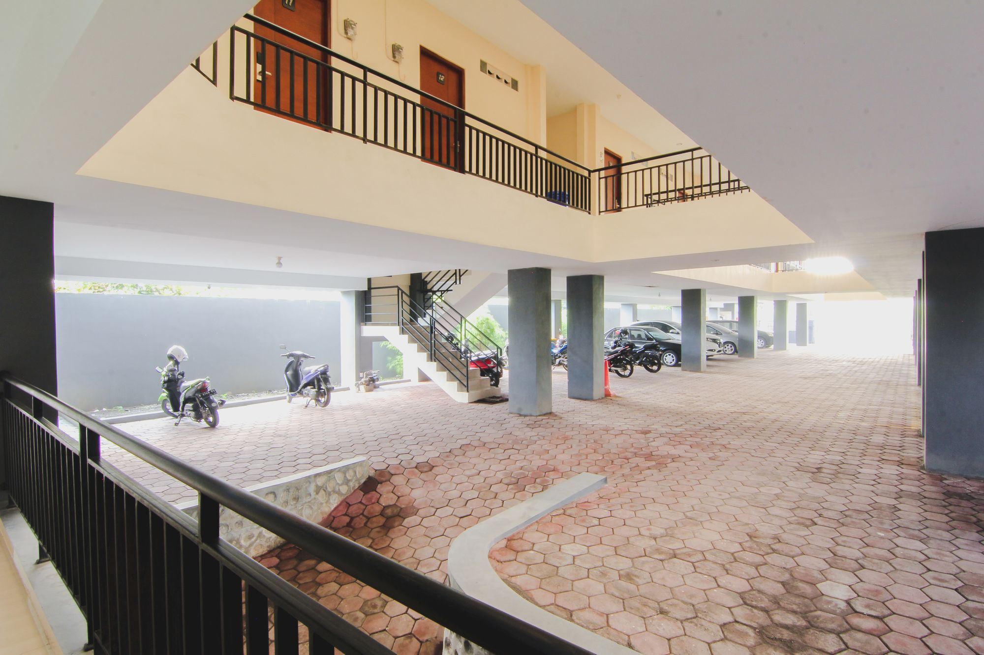 D'Paragon Seturan 4 Maguwo Exterior photo
